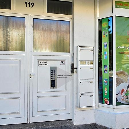 Schoene Grosse Ferienwohnung 79M2 Und 2 Baeder, Zentrumnah, 2Og Érfurt Exterior foto