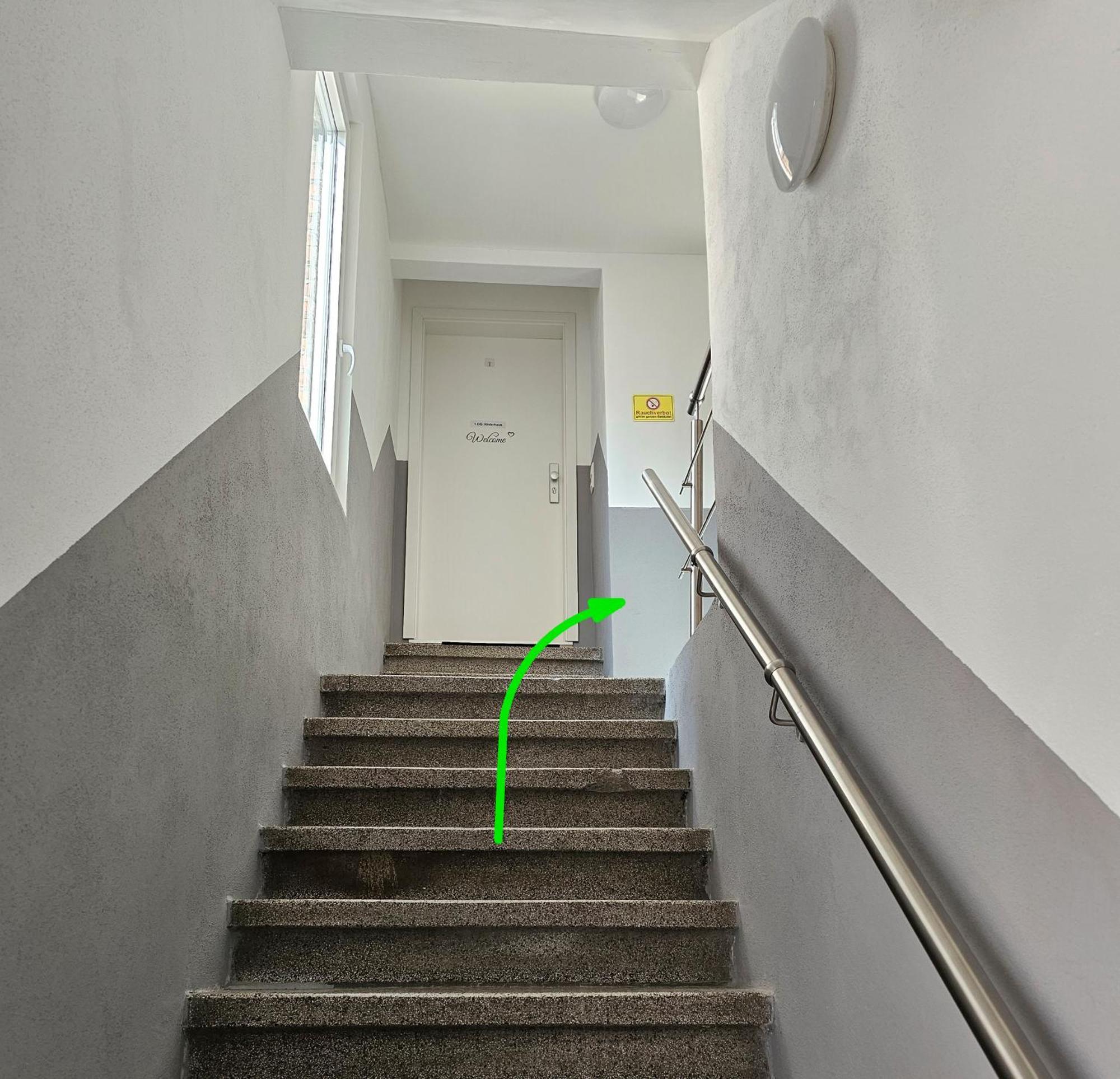 Schoene Grosse Ferienwohnung 79M2 Und 2 Baeder, Zentrumnah, 2Og Érfurt Exterior foto